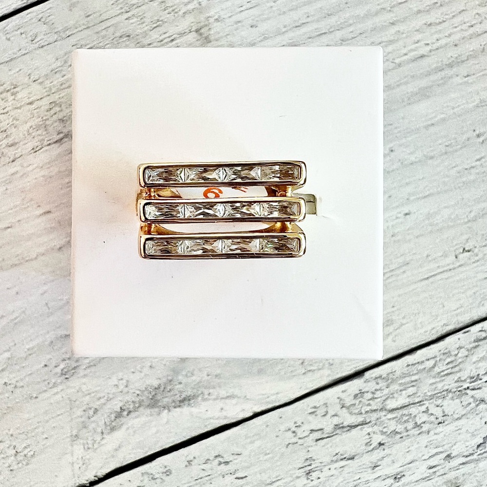 Bomb Party Elegant Gold and Silver Women's Ring